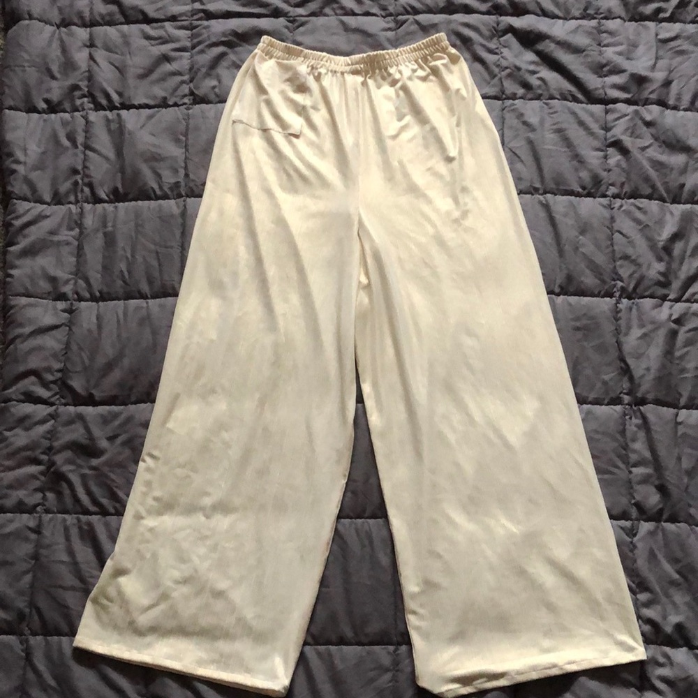 flowy pants :) - Picture 3 of 4